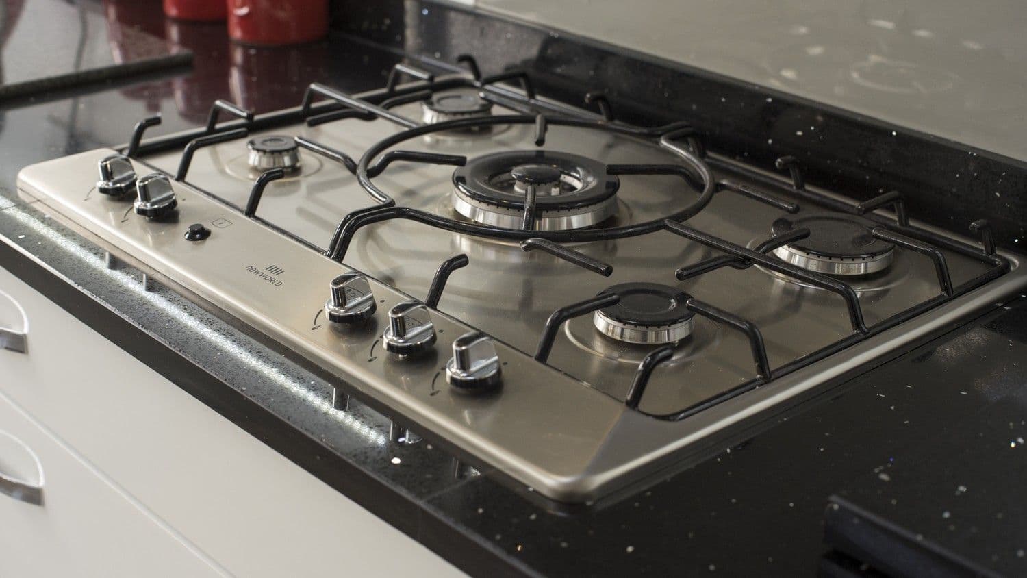 Close up of the 5 burner gas hob.