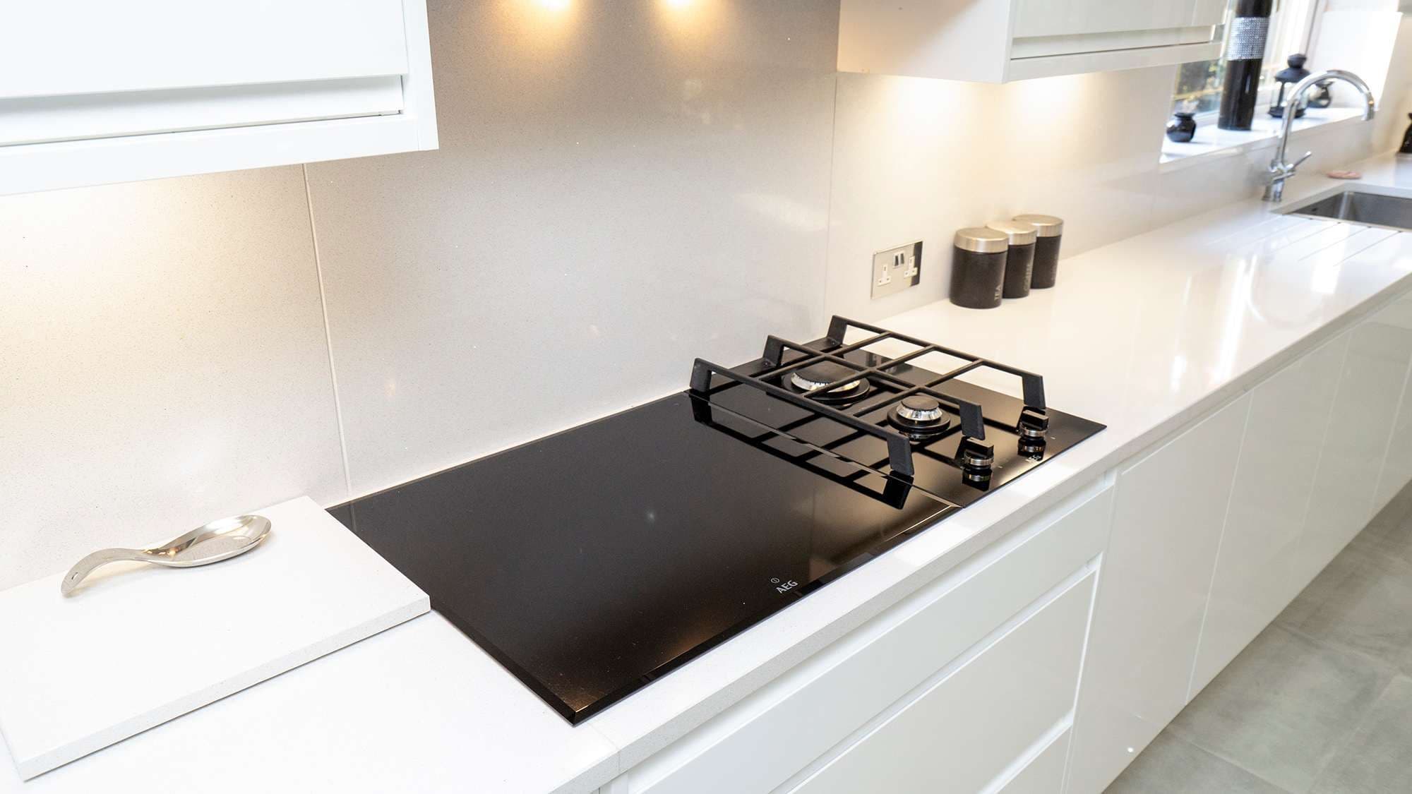 Handle-less Kitchen, Aughton - photo 7