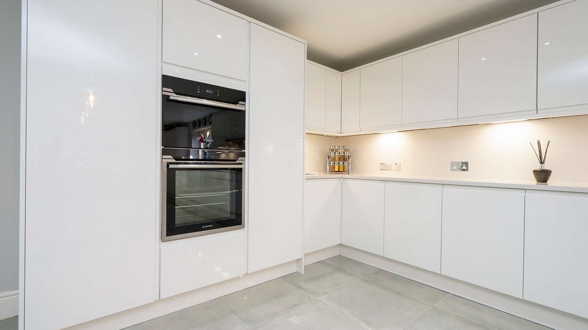 Handle-less Kitchen, Aughton - photo 6