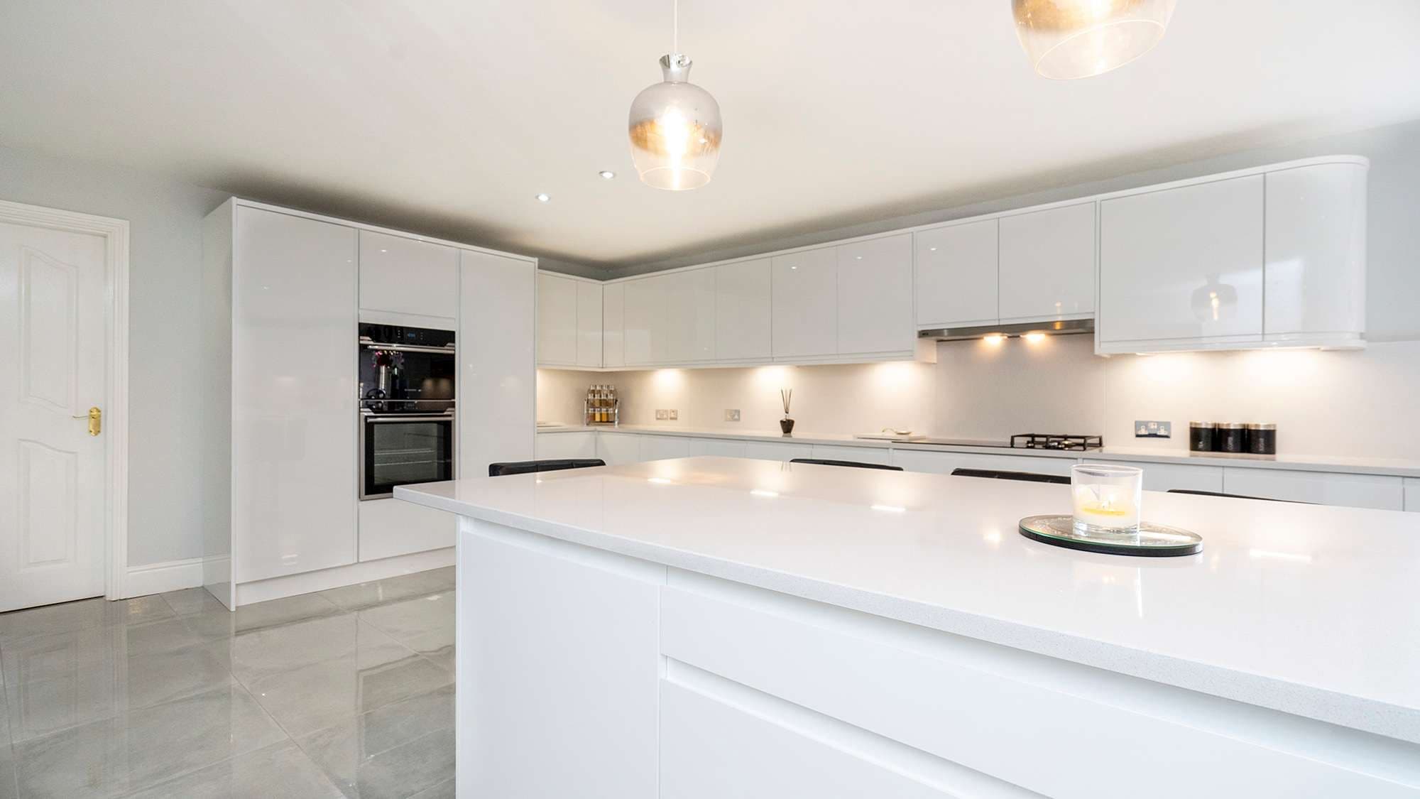 Handle-less Kitchen, Aughton - photo 2