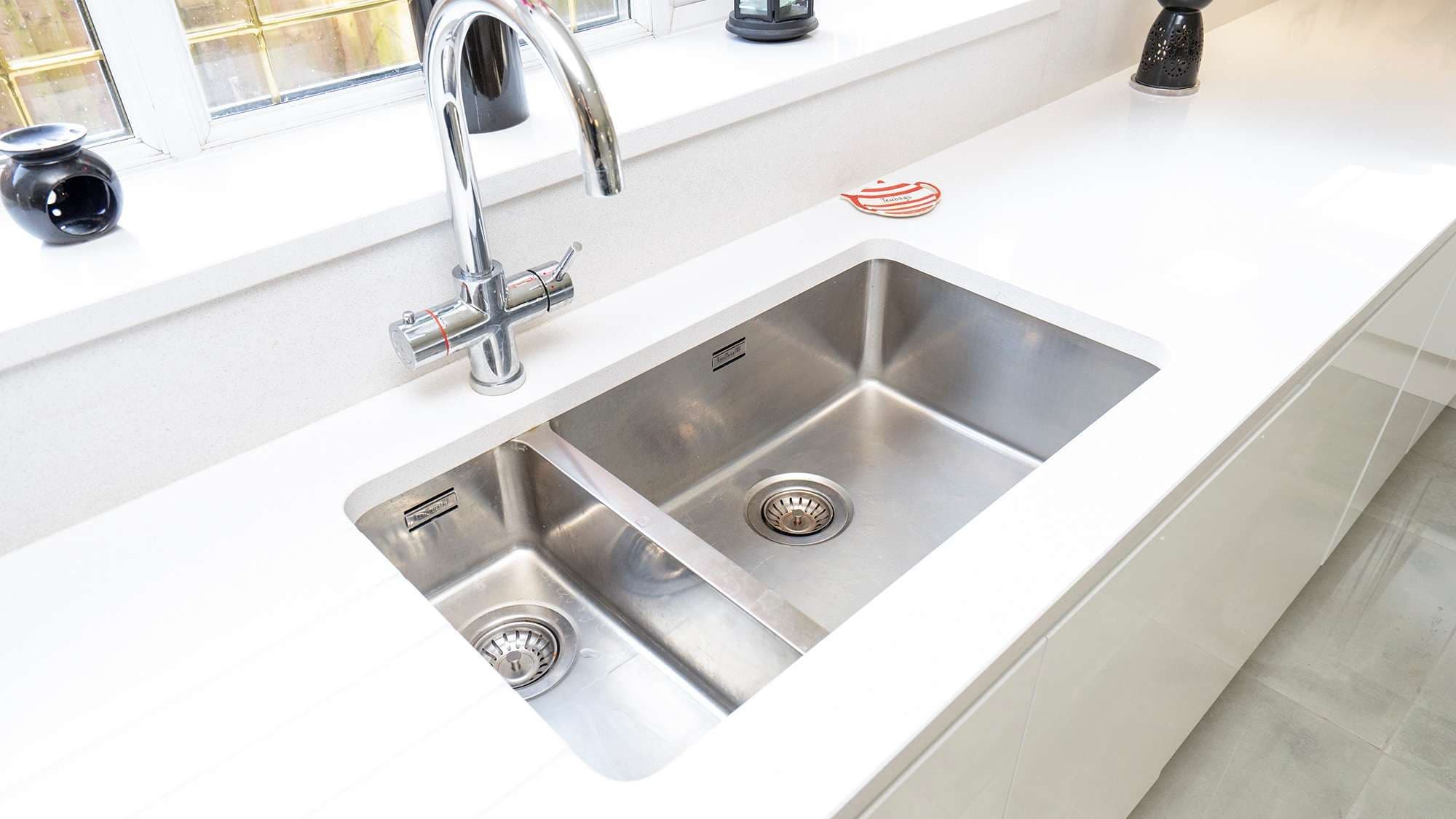 Handle-less Kitchen, Aughton - photo 8