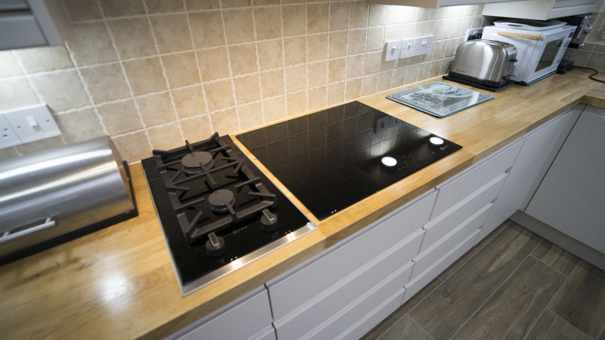 Another close shot of the cooking area from above.