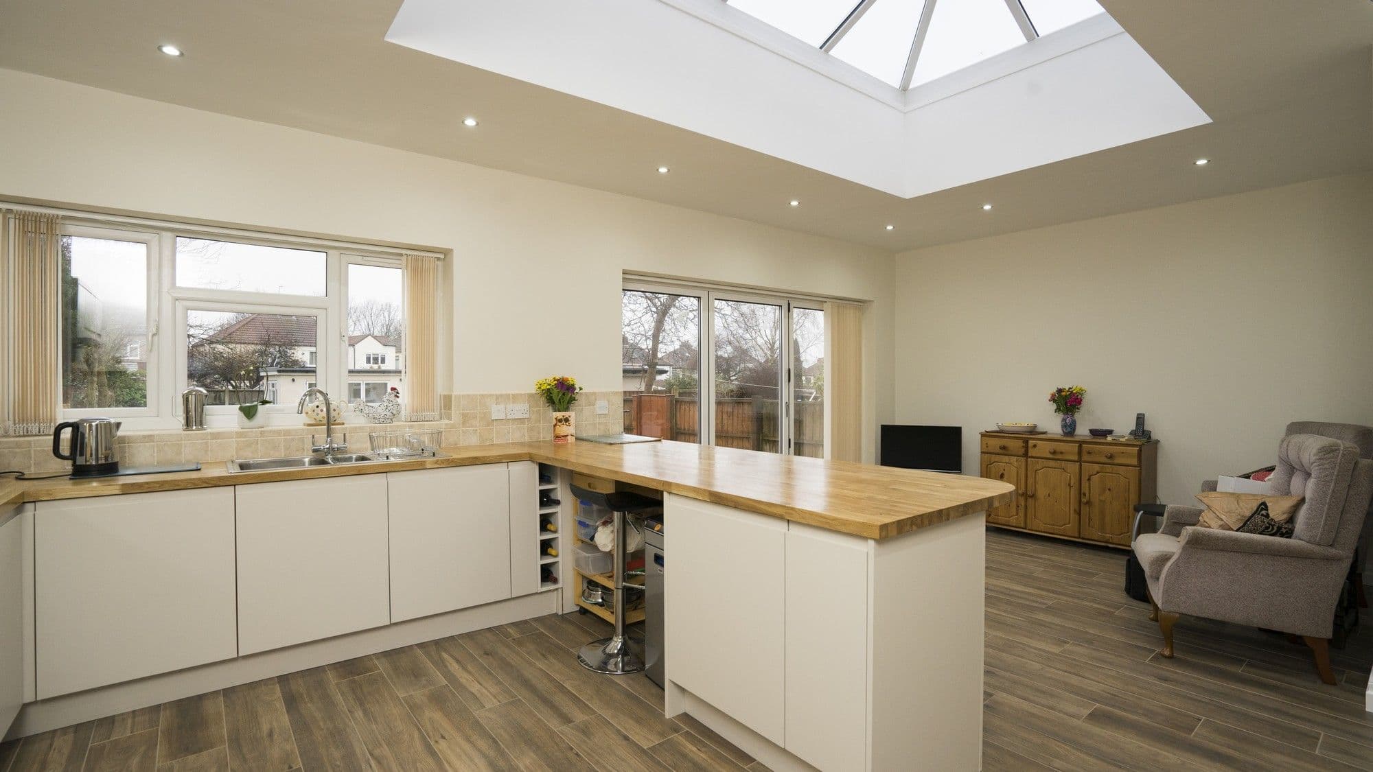 Breakfast bar area with hidden area for the clients bin keeping the kitchen tidy at all times.