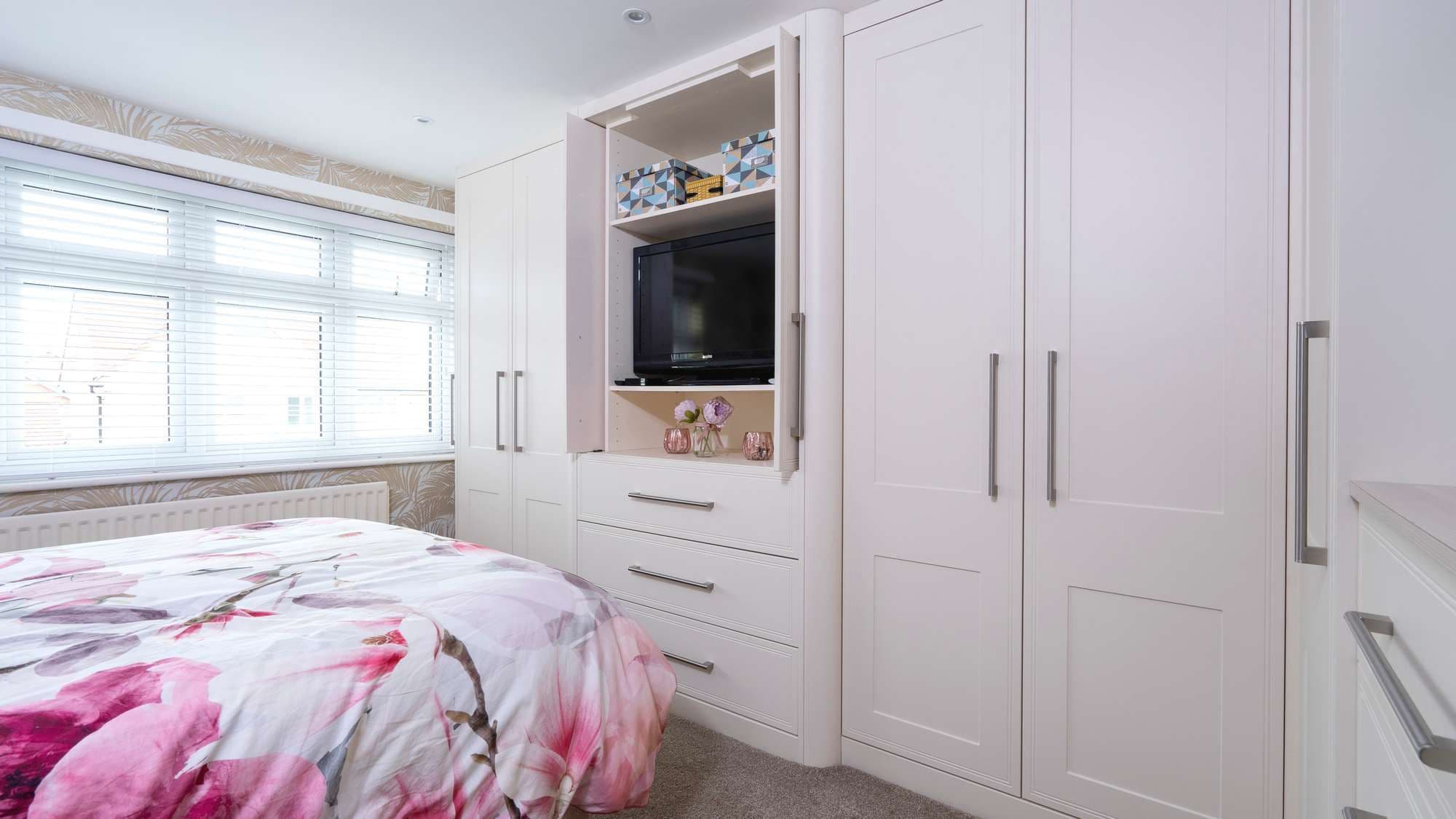 Glide & hide wardrobe door perfect for tv storage.