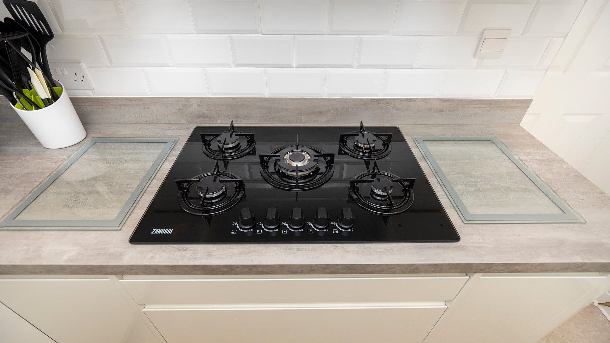 Handleless Kitchen, Kirkby - photo 7