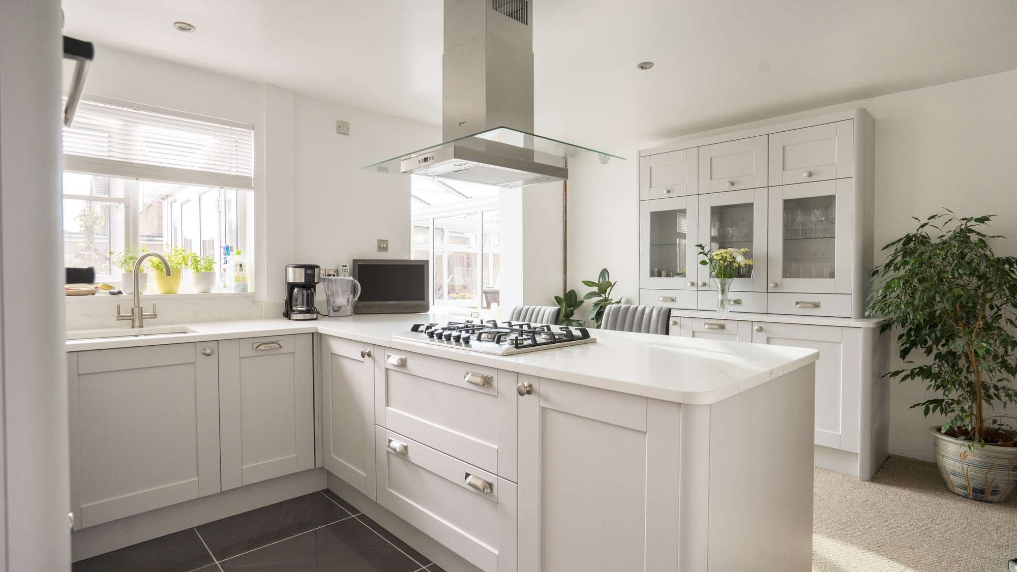 Shaker Kitchen, Wirral - photo 1